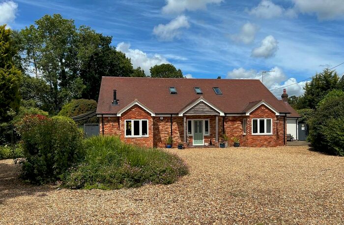 4 Bedroom Property For Sale In Ringwood Road, North Gorley, Fordingbridge, SP6