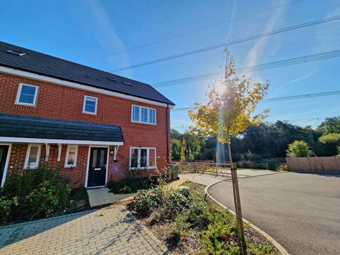 4 Bedroom Semi-Detached House To Rent In Noble Road, Titchfield, PO14