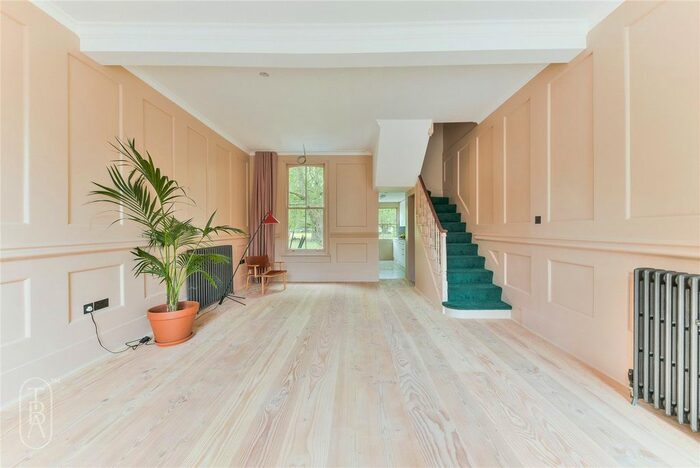 4 Bedroom Semi-Detached House To Rent In Lansdowne Drive, London, E8