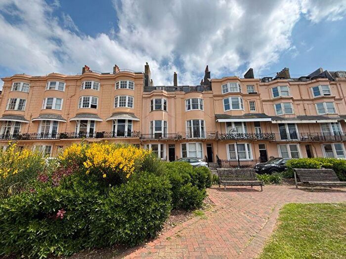 4 Bedroom Flat To Rent In Bedford Square, Brighton, BN1