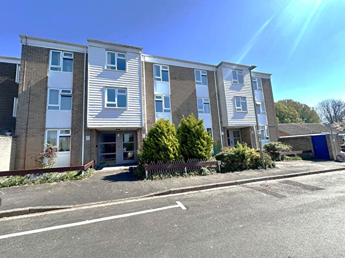 2 Bedroom Flat To Rent In Pennywell Drive, Oxford, OX2