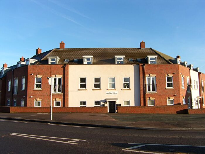 2 Bedroom Flat To Rent In Catsbrook Road, Luton, LU3
