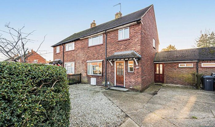 3 Bedroom Semi-Detached House To Rent In Stoughton Road, Guildford, GU1