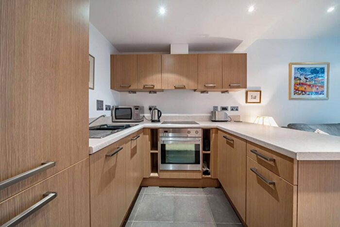 1 Bedroom Flat For Sale In Oswald Building, Battersea, London, SW11