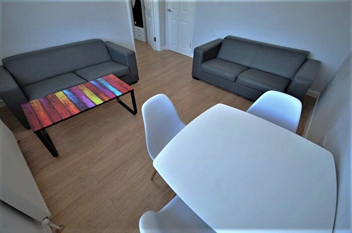 4 Bedroom Apartment To Rent In Quinton Parade, Coventry, CV3