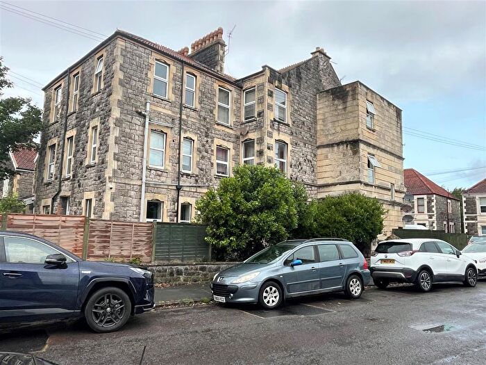 2 Bedroom Flat To Rent In Trevelyan Road, Weston-Super-Mare, BS23