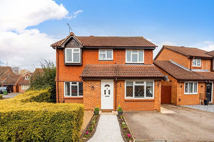 4 Bedroom Detached House To Rent In Regency Gardens, Walton-On-Thames, KT12