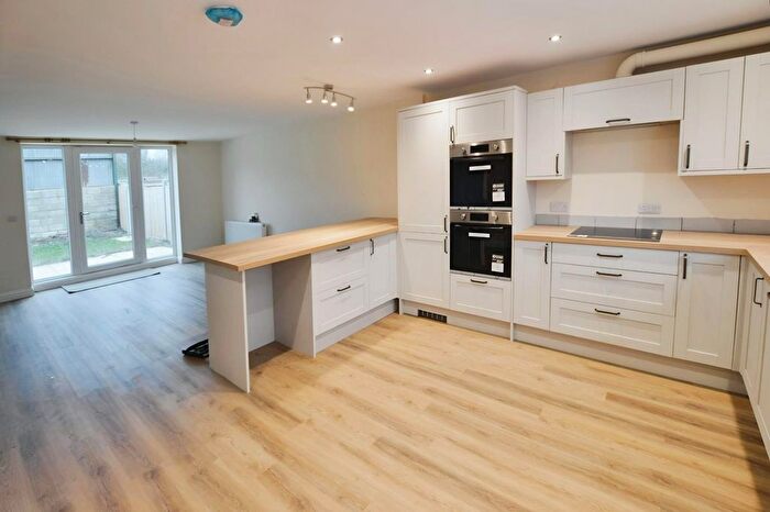 4 Bedroom Barn Conversion To Rent In Walton Road, Kimcote, LE17
