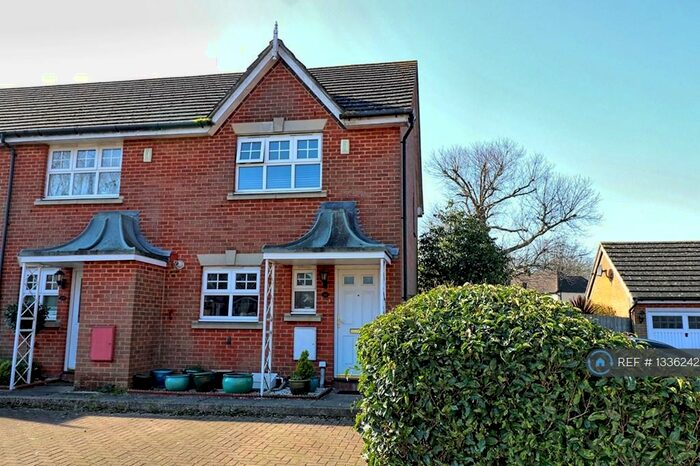 2 Bedroom End Of Terrace House To Rent In Burns Close, Billericay, CM11