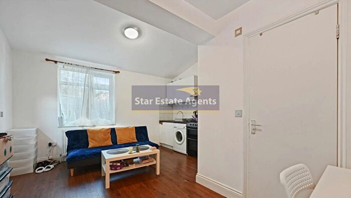 6 Bedroom Property For Sale In Sundew Avenue, London, W12