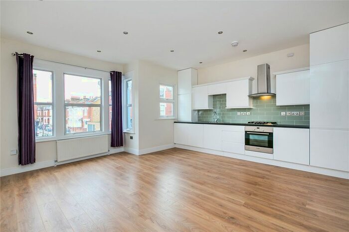 2 Bedroom Flat To Rent In Lower Richmond Road, West Putney, SW15