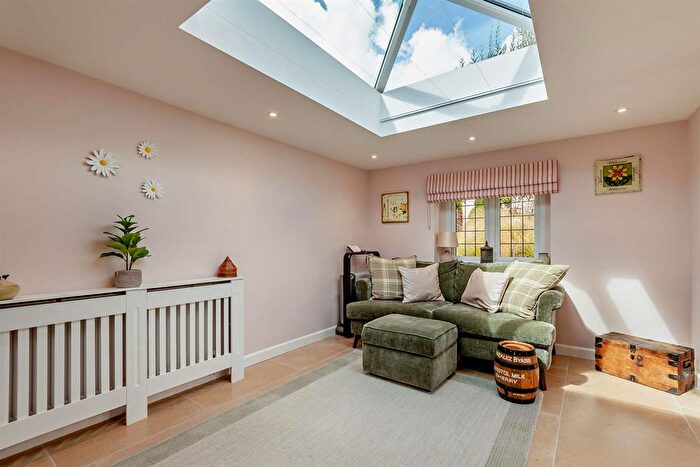 2 Bedroom Detached Bungalow For Sale In Church Street, Teston, Maidstone, ME18
