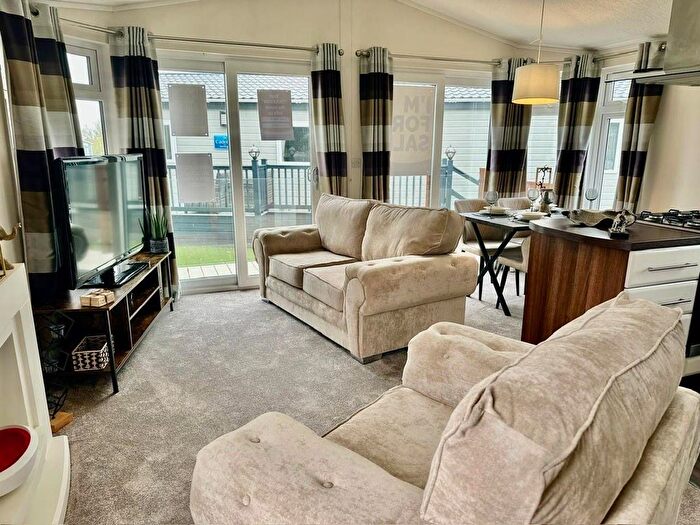 2 Bedroom Mobile/park Home For Sale In Canney Road, Steeple, Southminster, CM0