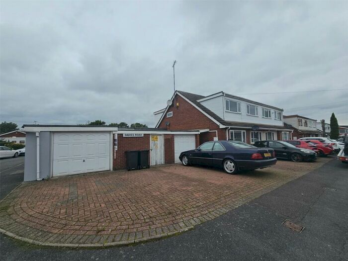 4 Bedroom Semi-Detached House To Rent In Davies Road, Exhall, Coventry, Warwickshire, CV7