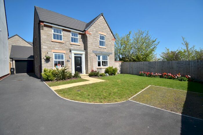 4 Bedroom Detached House To Rent In Cornflower Close, Somerton, TA11