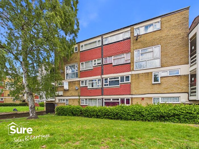 3 Bedroom Maisonette To Rent In Fennycroft Road, Hemel Hempstead, Hertfordshire, HP1