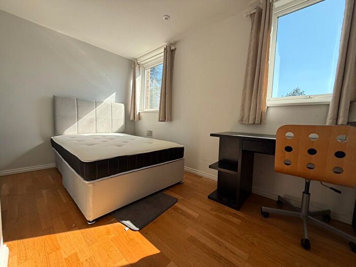 1 Bedroom House To Rent In Harefeilds, OX2