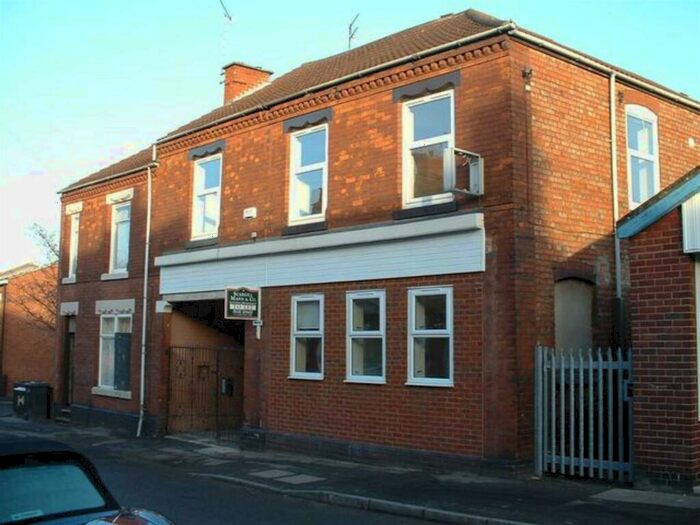 2 Bedroom Flat To Rent In Woods Lane, Derby, DE22