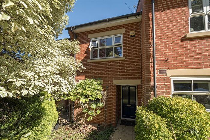 3 Bedroom Property For Sale In Victoria Road, Bushey, WD23