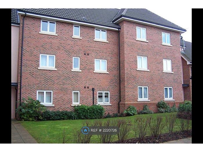 2 Bedroom Flat To Rent In Goodier Road, Chelmsford, CM1