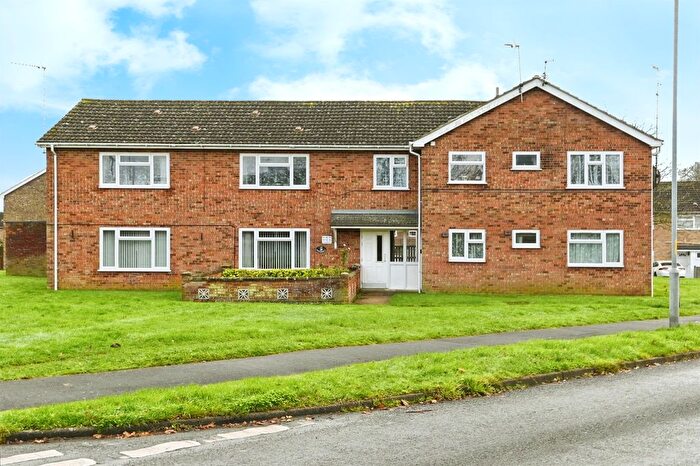 2 Bedroom Flat For Sale In Hawthorns, King's Lynn, PE30