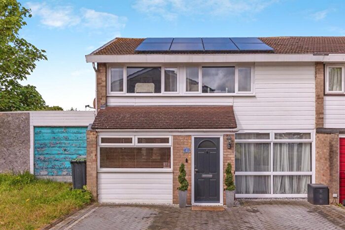 3 Bedroom End Of Terrace House For Sale In Chidham Square, Havant, PO9