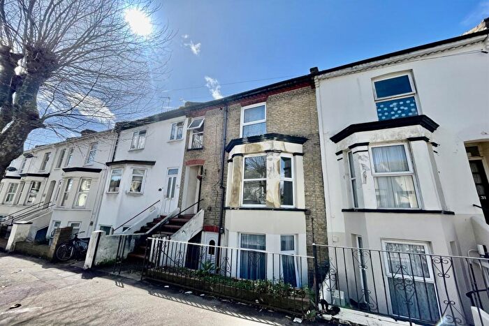 1 Bedroom Flat To Rent In Hartington Road, SS1