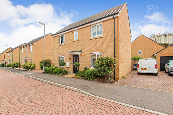 3 Bedroom Detached House For Sale In Stimpson Street, Sutton, CB6