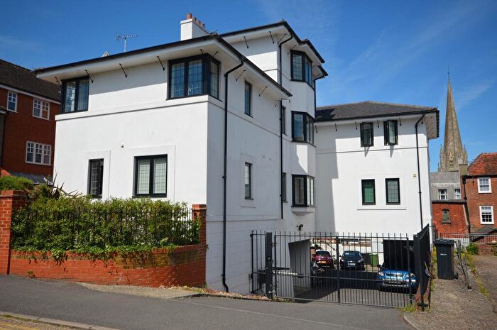 2 Bedroom Flat To Rent In Lyons Court, Dorking, Surrey., RH4