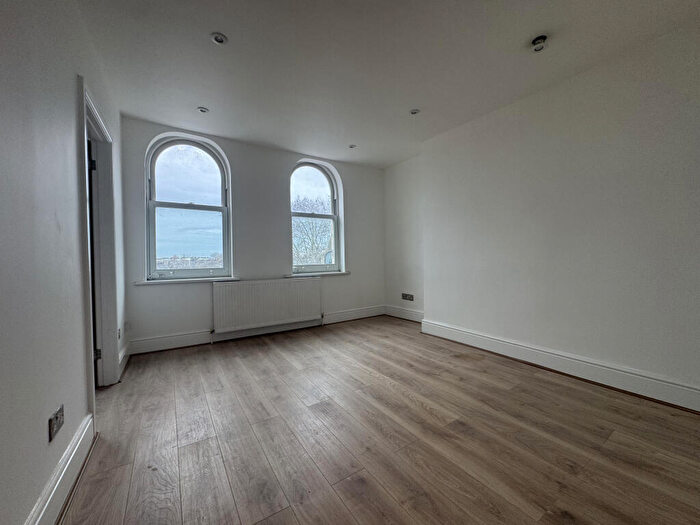 1 Bedroom Flat To Rent In Lower Clapton Road, London, E5