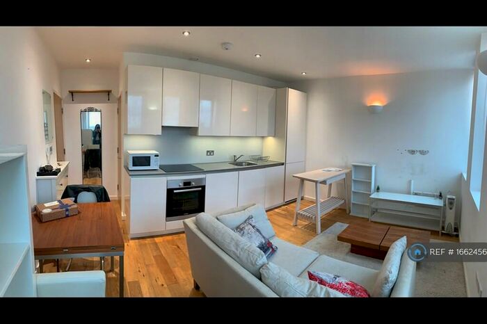 1 Bedroom Flat To Rent In Channelsea House, London, E15