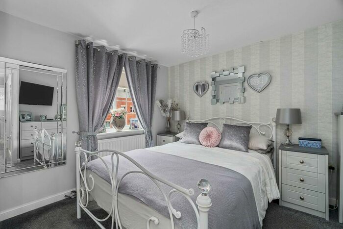 3 Bedroom Terraced House For Sale In Thyme Avenue, Whiteley, PO15