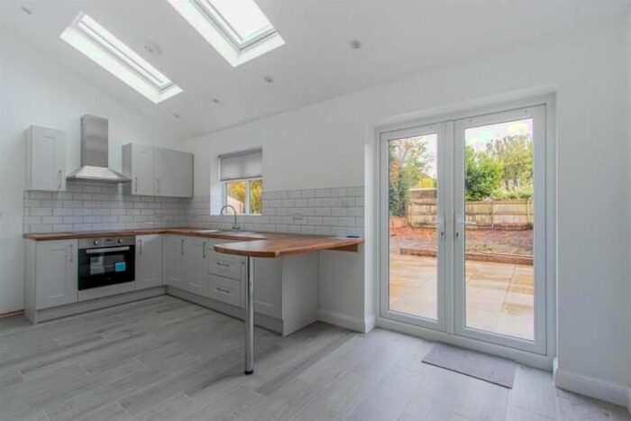 4 Bedroom Property To Rent In Pum Erw Road, Heath, Cardiff, CF14