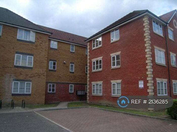 2 Bedroom Flat To Rent In Saint Aidans Court, Barking, IG11