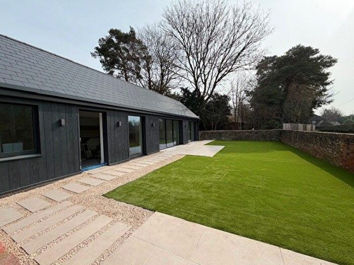 4 Bedroom Detached Bungalow To Rent In Offham Road, West Malling, ME19