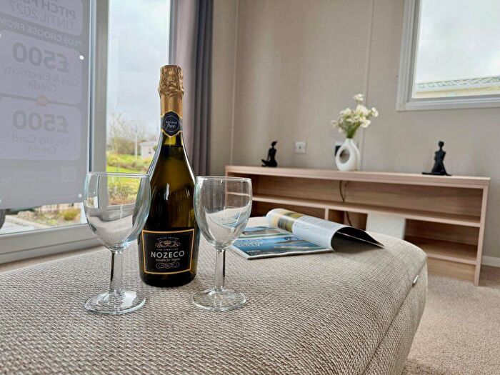 3 Bedroom Park Home For Sale In Pentire Coastal Holiday Park, EX23