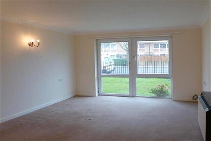 1 Bedroom Retirement Property To Rent In Homerose House, Cottage Grove, Southsea, PO5