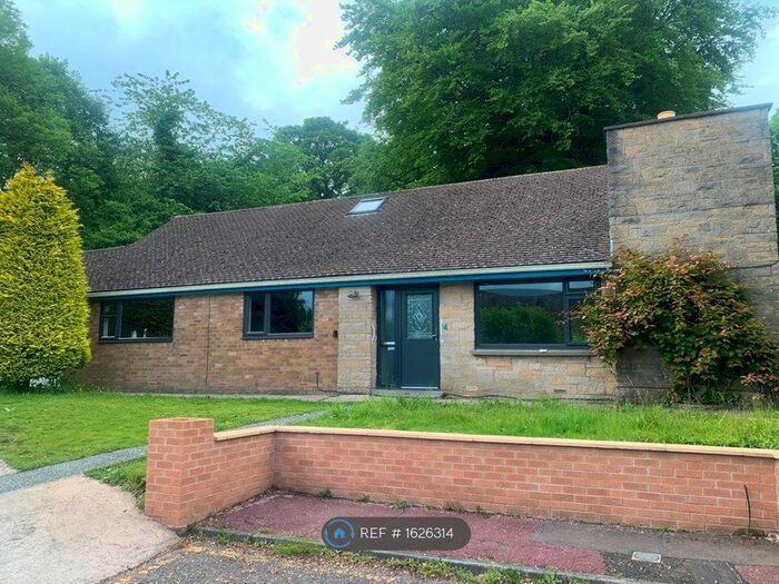 5 Bedroom Detached House To Rent In Billinge Close, Blackburn, BB2
