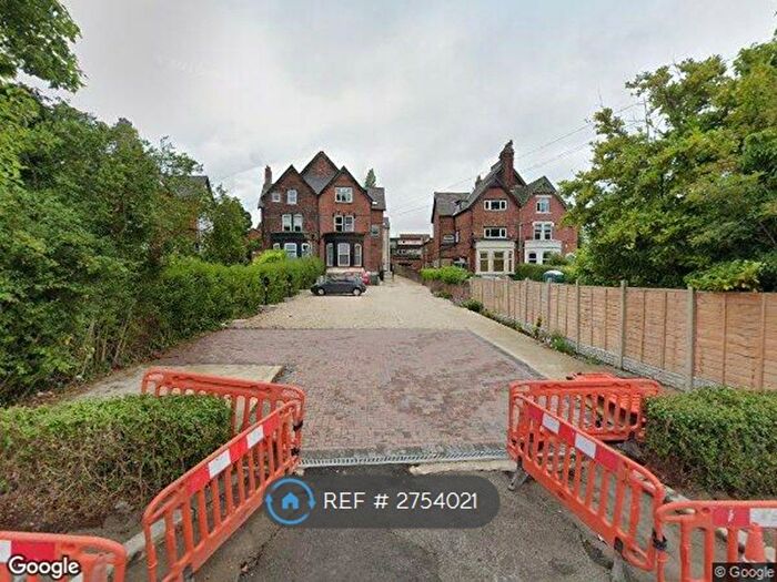 3 Bedroom Flat To Rent In Lidgett Lane, Leeds, LS17