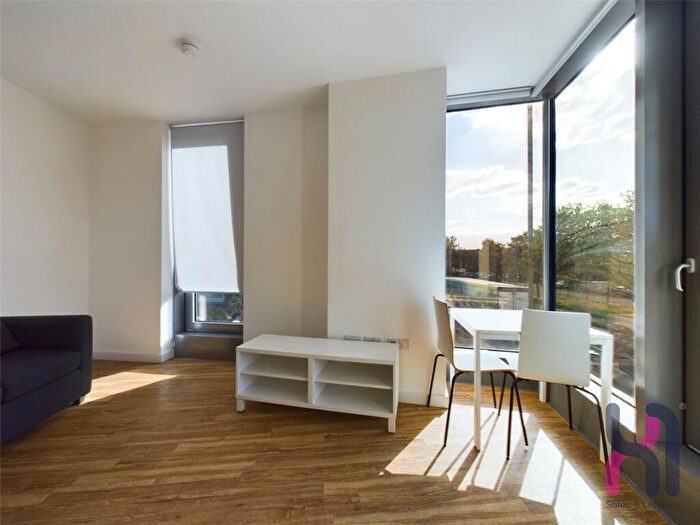 1 Bedroom Flat For Sale In The Tower, Plaza Boulevard, Liverpool, L8