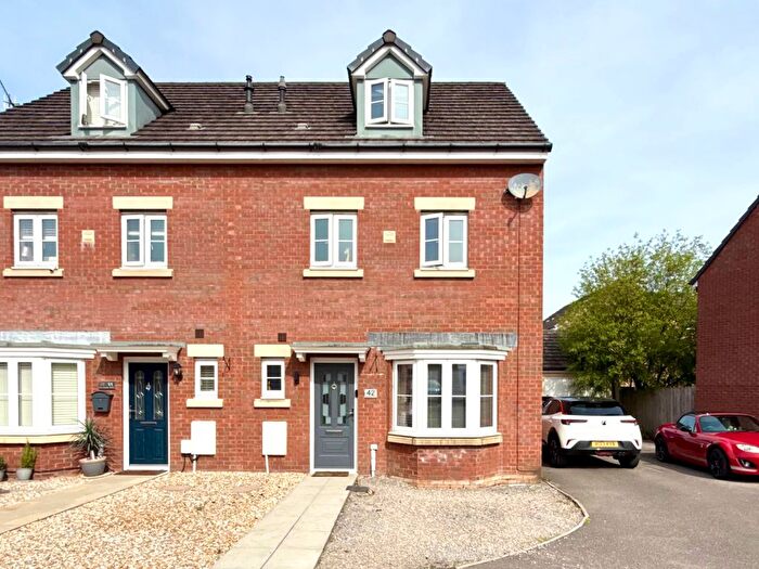 4 Bedroom Semi-Detached House For Sale In Tir Founder Fields, Aberdar, Rhondda Cynon Taf, CF44