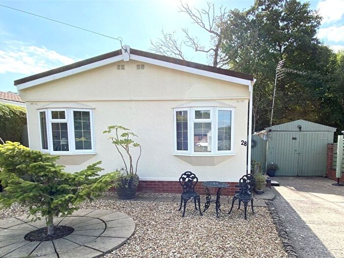 2 Bedroom Mobile/park Home For Sale In Pool View Caravan Park, Buildwas, Telford, Shropshire, TF8