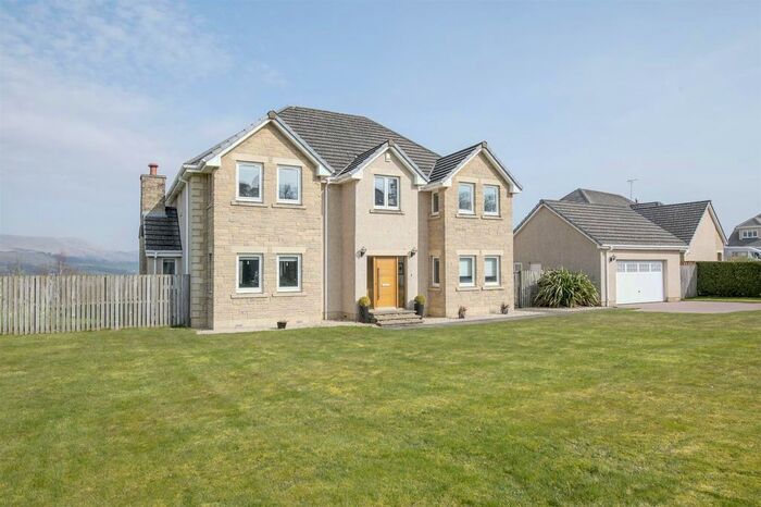 4 Bedroom Detached House For Sale In Dollarbeg Park, Dollar, FK14