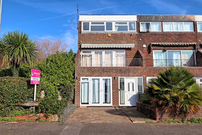 4 Bedroom End Of Terrace House For Sale In Spains Hall Place, Woodlands, Basildon, Essex, SS16