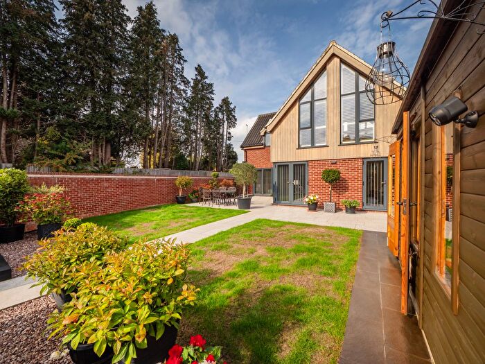 3 Bedroom Detached House For Sale In Baldwin Close, Fakenham, NR21