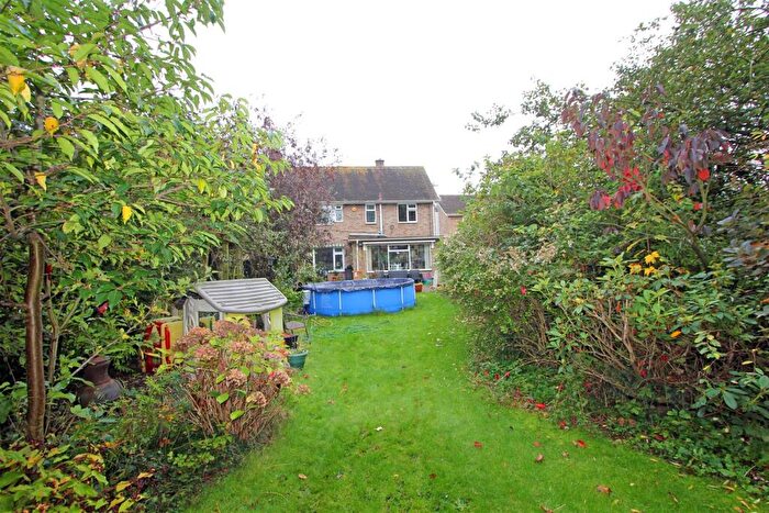4 Bedroom Detached House For Sale In The Woodlands, Broom, Near Biggleswade, SG18