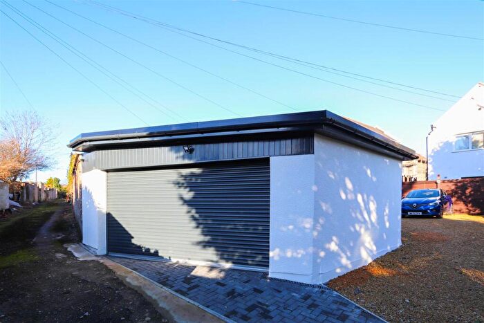 Garage / Parking For Sale In Kingsland Crescent, Barry, CF63