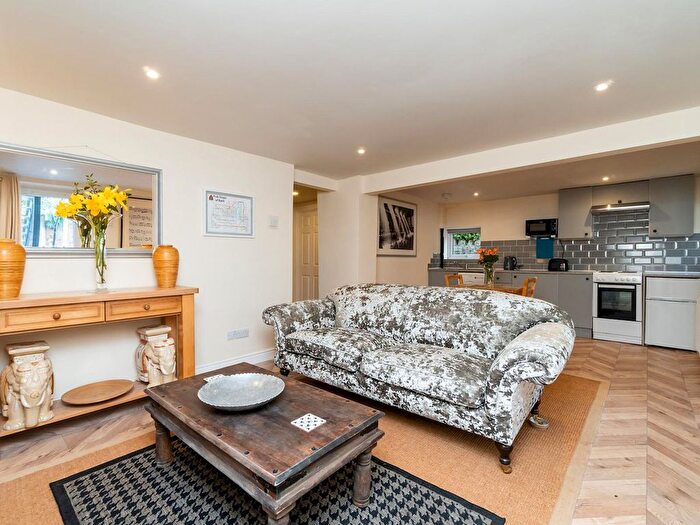 1 Bedroom Flat To Rent In Bath, London, BA1