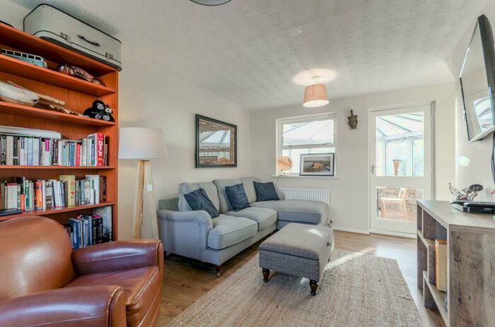 3 Bedroom End Of Terrace House To Rent In Green Pond Road, Walthamstow, London, E17