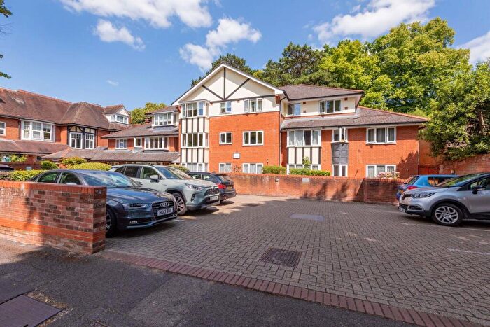 1 Bedroom Apartment For Sale In East Road, Maidenhead, SL6